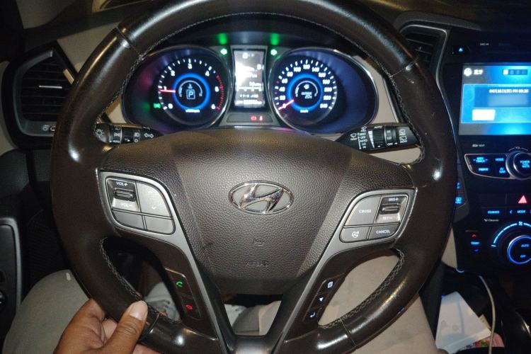 Used Hyundai Grand SantaFe 2013 2.2T 7-Seater Four-Wheel-Drive Luxury Edition
