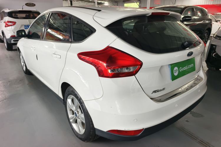 Used Ford Focus 2018 Hatchback Classic 1.6L Automatic Comfort Plus SmartDrive Edition Rear Left 45 Deg