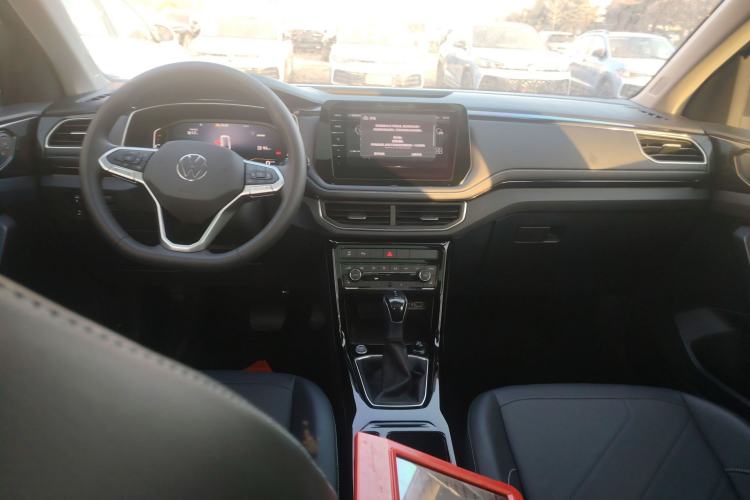 Used Volkswagen Tharu 2025 NewRui 300TSI Prestige Edition
