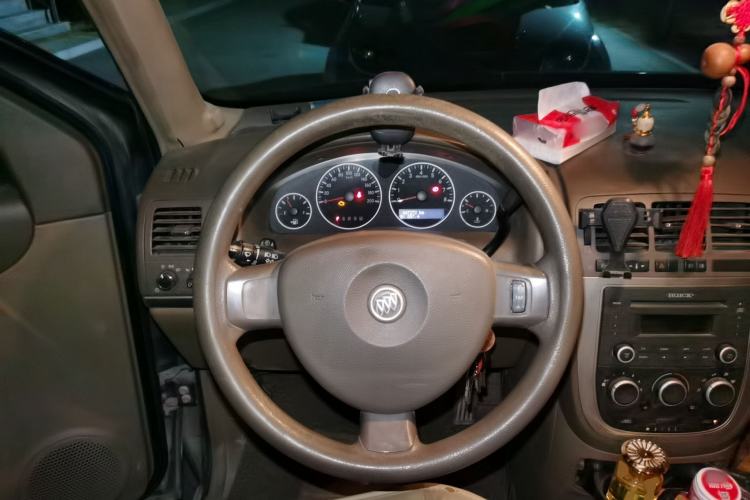 Used Buick GL8 2011 2.4L CT Comfort Edition