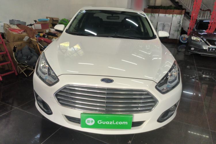 Used Ford Escort 2015 1.5L Automatic Fashion Model