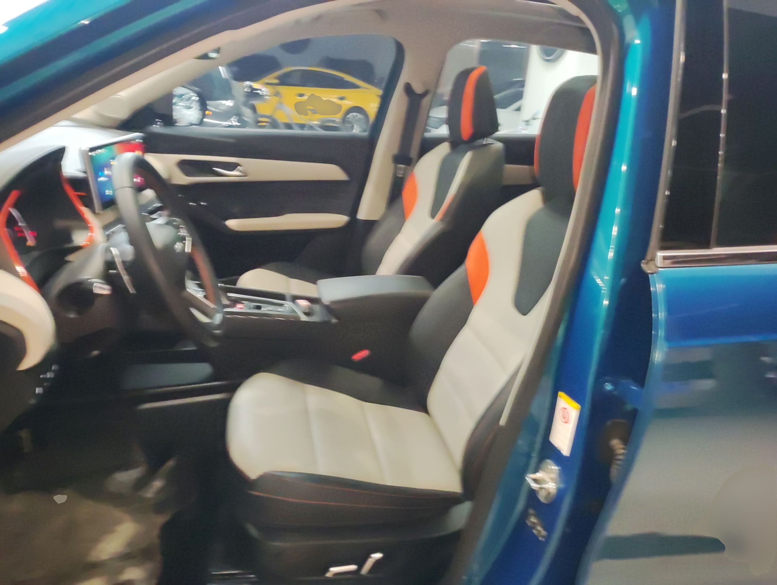 المقاعد الأمامية داخل السيارة