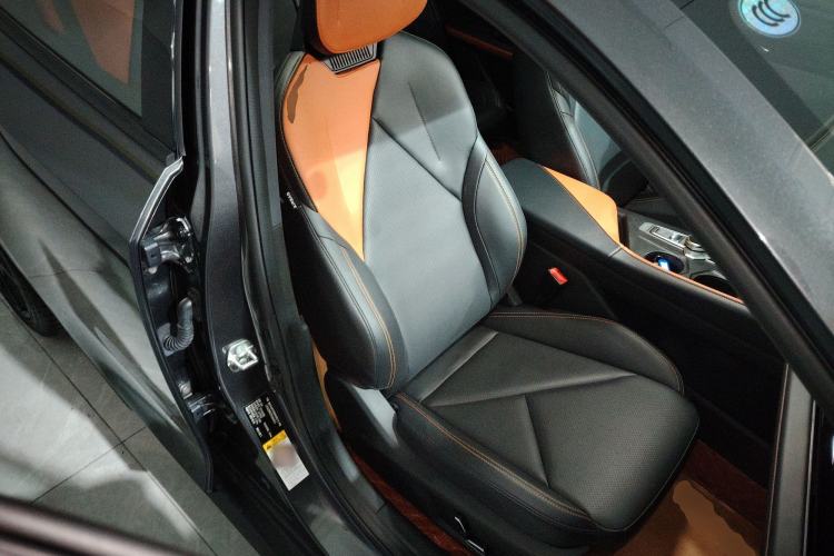 Used Changan UNI-V 2022 1.5T Prestige Version