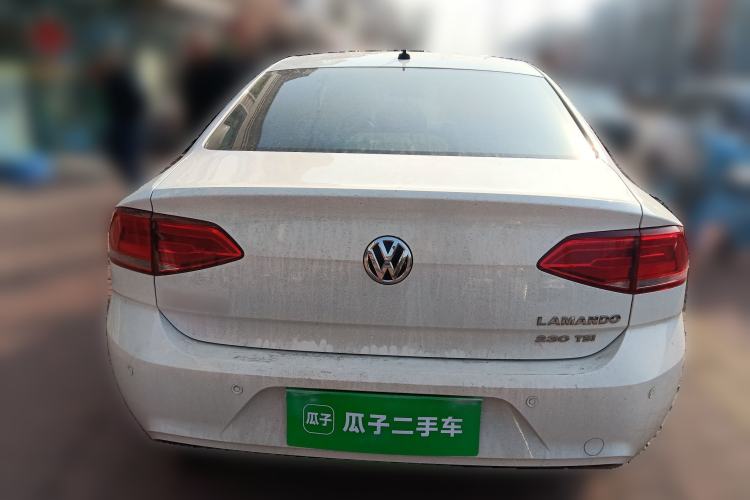 Used Volkswagen Lamando 2015 230TSI DSG Fashion Edition
