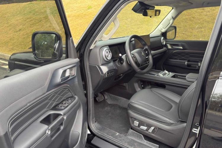 Used Tank 300 2025 2.0T Conqueror
