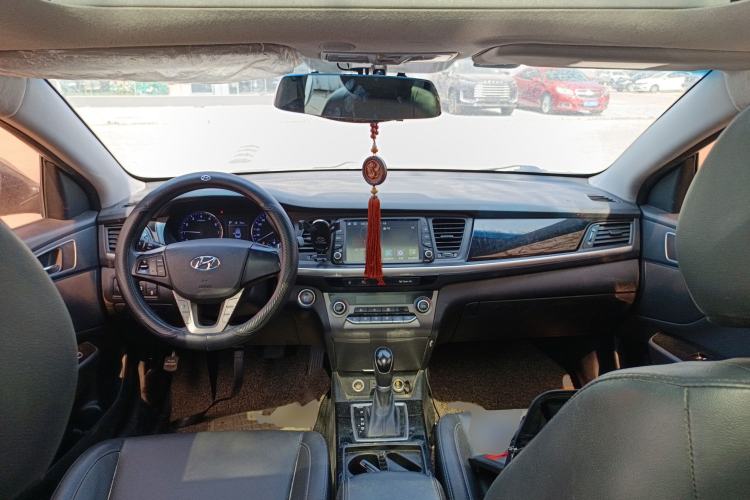 Used Hyundai Mistra 2017 1.8L Automatic Smart GLS China V Standard Center Console