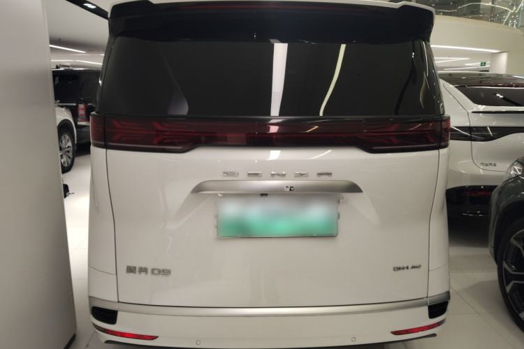 Used Denza D9 2022 DM-i 970 Four-Wheel Drive Flagship Model
