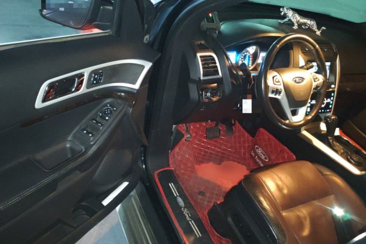 Used Ford Explorer 2013 3.5L Deluxe Model
