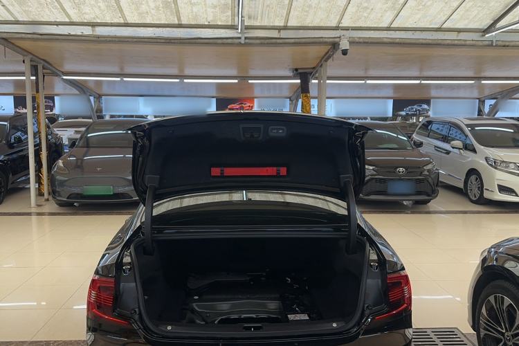 Used Volvo S90 2024 B5 Zhiyuan Luxury Edition
