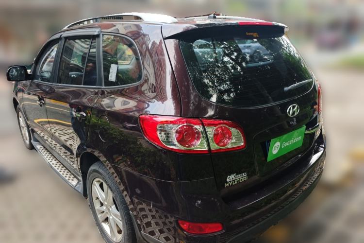 Used Hyundai Santa Fe Classic 2011 2.4 Comfort Edition 7-Seater Two-Wheel Drive