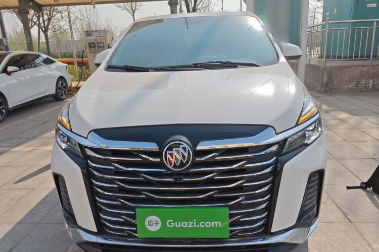 Used Buick GL8 2023 Facelifted Land Cruiser Executive Luxury Version
