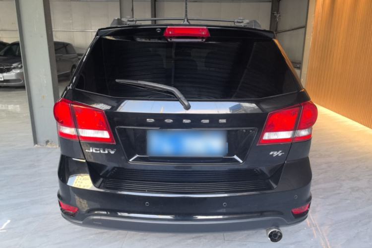 Used Dodge Journey 2013 2.4L Two-Wheel Drive Luxury Version