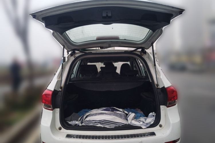 Used Haval H6 2013 Upgraded Model 1.5T Manual Two-Wheel Drive Elite Version
