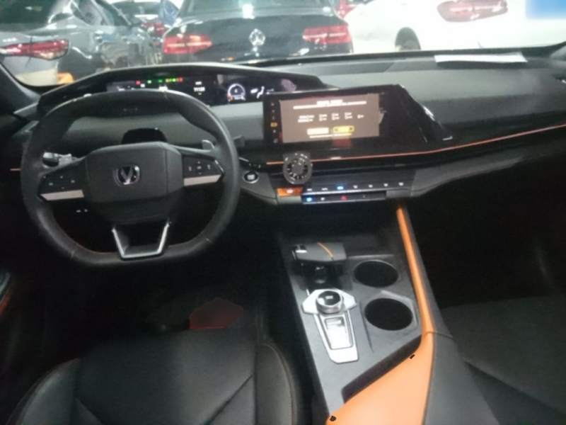 Used CHANGAN UNI-V 2022 1.5T Prestige Version — 9