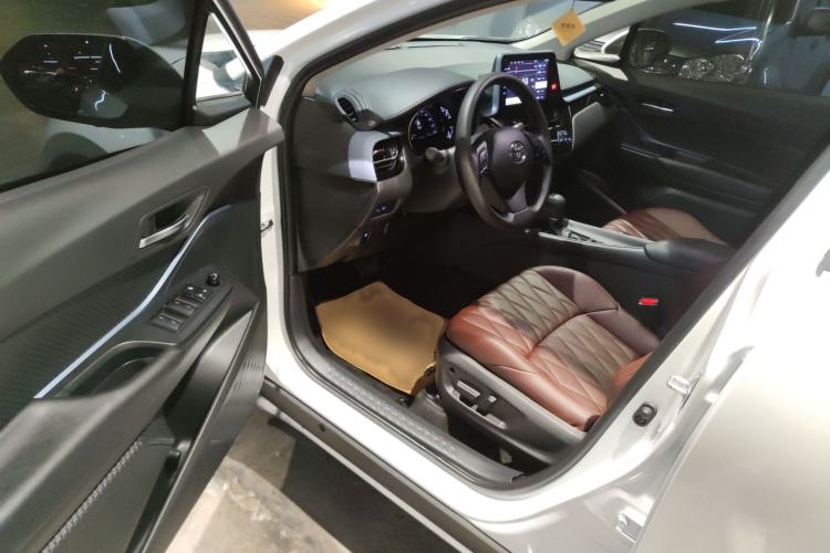 Used Toyota IZOA 2022 Dual-Motor 2.0L Yi Xing Edition
