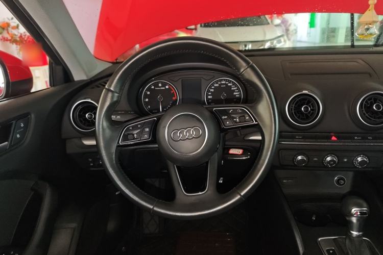 Used Audi A3 2019 Sportback 35 TFSI Ambition China VI Steering Wheel