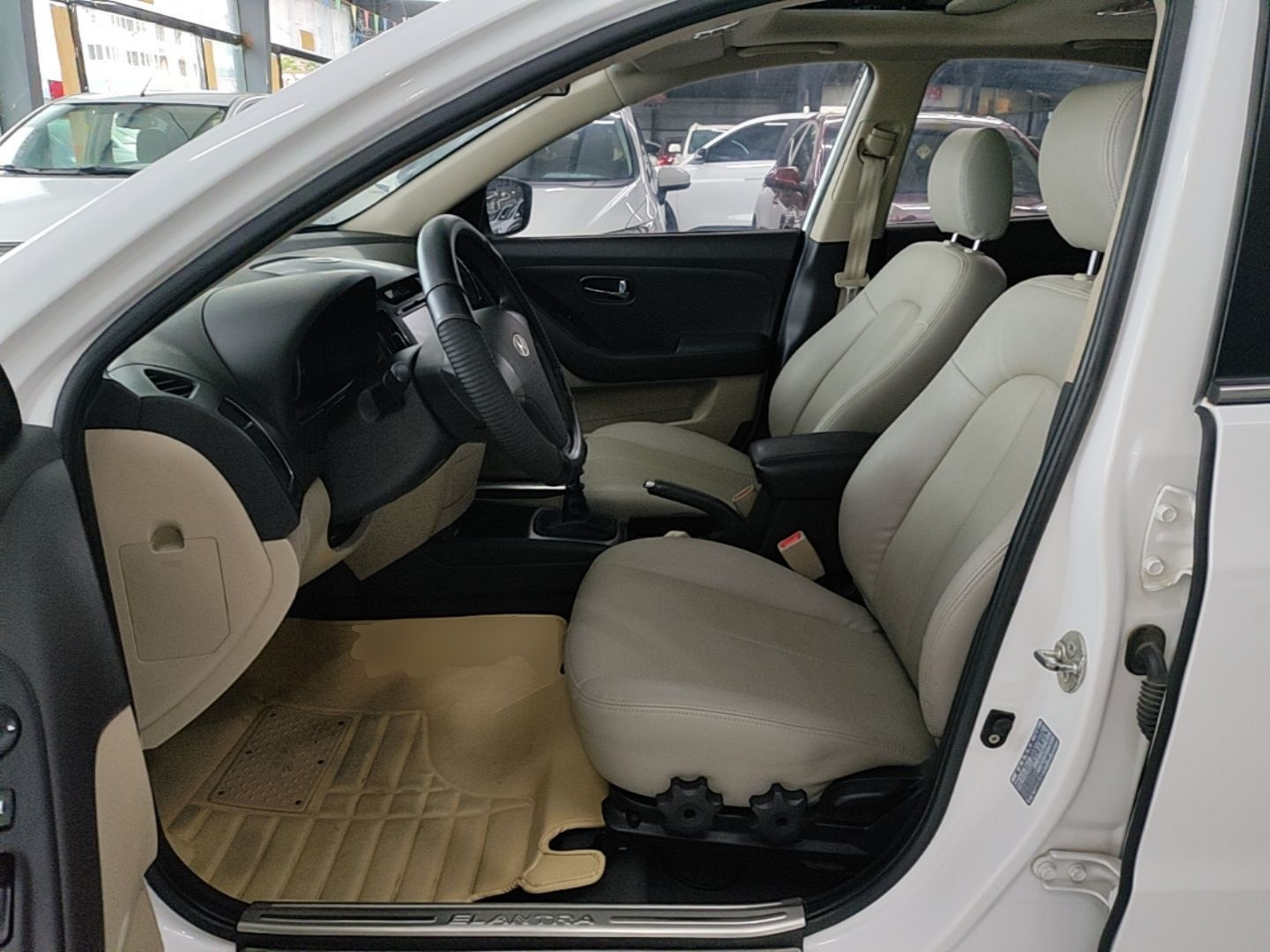 Interior delantero