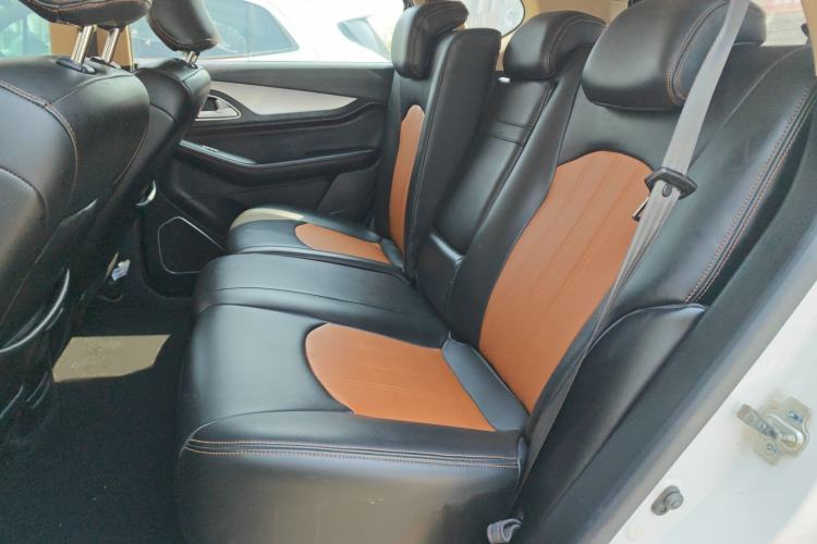 Used Baojun 560 2015 1.8L manual Comfort trim level
