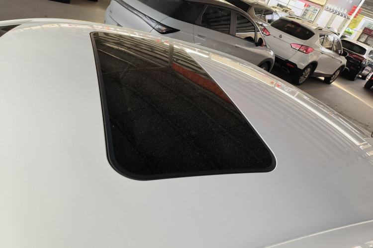 Used Roewe i5 2020 1.5L Manual 4G Connect Leehao Flagship Edition Roof