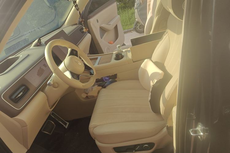 Used Hima AITO M7 2026 Model Range-Extending Max All-Wheel Drive 5-Seater Version Left Front Seat