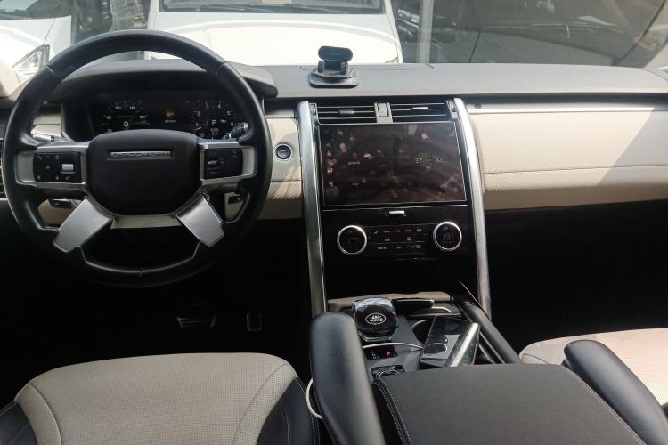 Used Land Rover Discovery 2021 360 PS R-Dynamic S