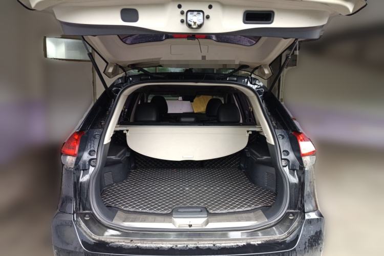 Used Nissan X-Trail 2019 2.0L CVT Smart Connect Comfort Edition 2WD Trunk