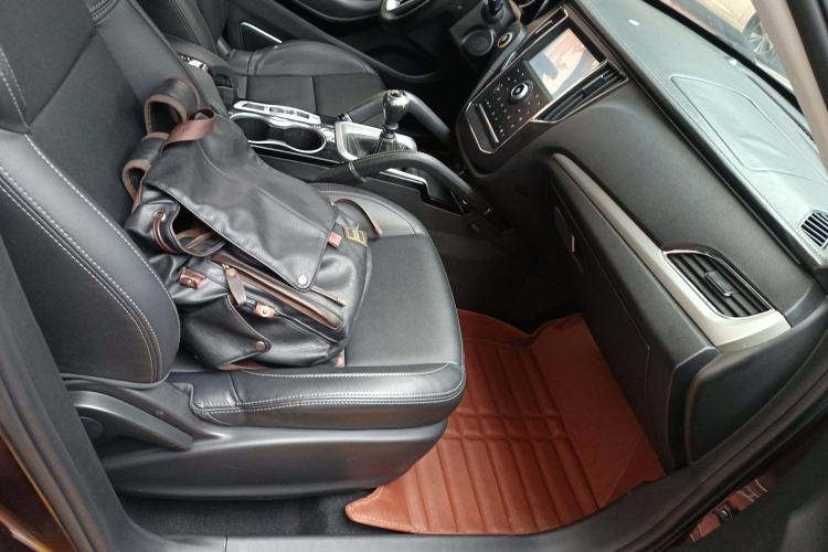 Used Zotye SR7 2016 1.5T Manual Cube Road Edition China V Standard
