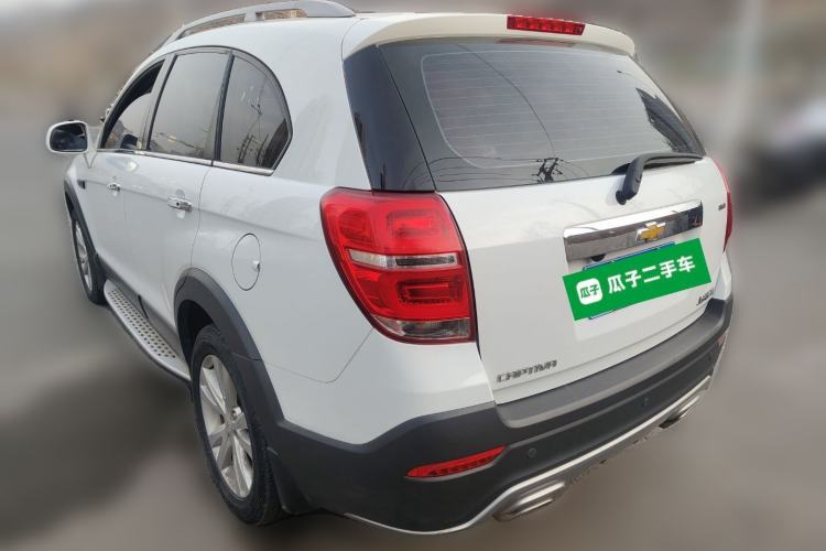 Used Chevrolet Captiva 2015 2.4L 4x4 Flagship Edition 7-Seater