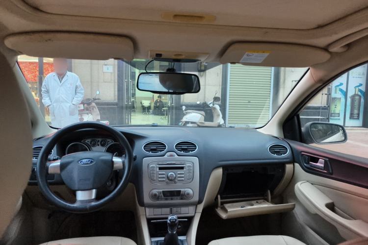 Used Ford Focus 2013 Sedan Classic 1.8L Manual Fashion Edition Headliner