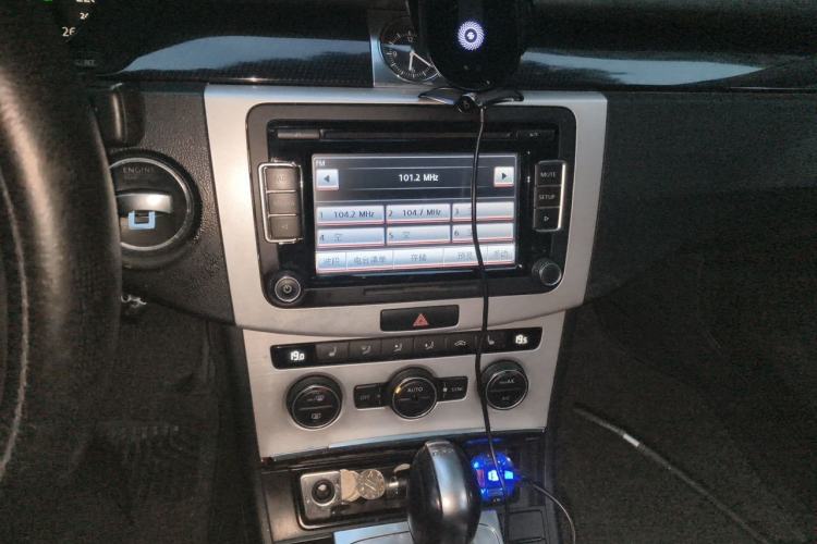 Used Volkswagen Magotan 2013 1.8TSI Luxury Model Audio And AC Panel