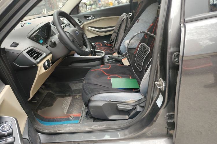 Used Ford Escort 2015 1.5L Manual Comfort Model
