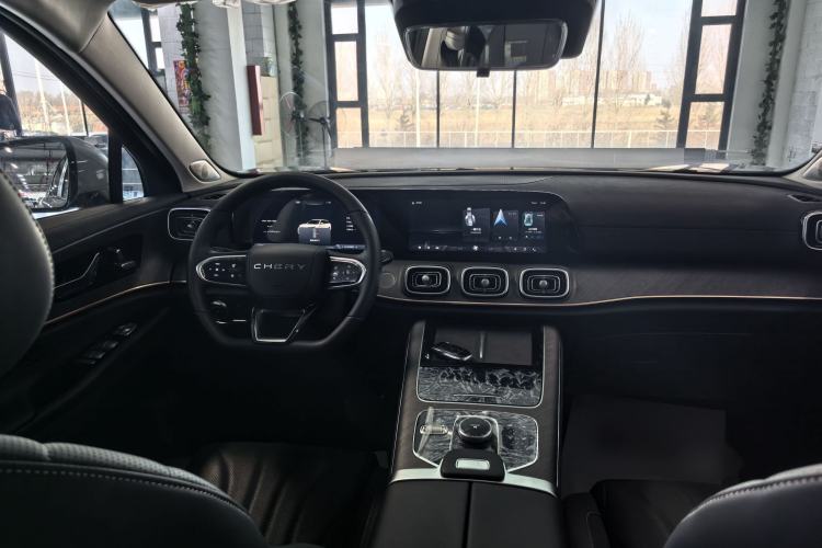 Used Chery Tiggo 9 2025 2.0T Dual-Clutch Two-Wheel Drive Comfort Edition 5 Seats
