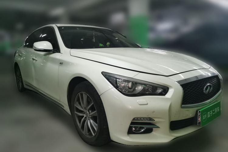 Used Infiniti Q50L 2016 2.0T Enjoyment Edition Front Right 45 Deg