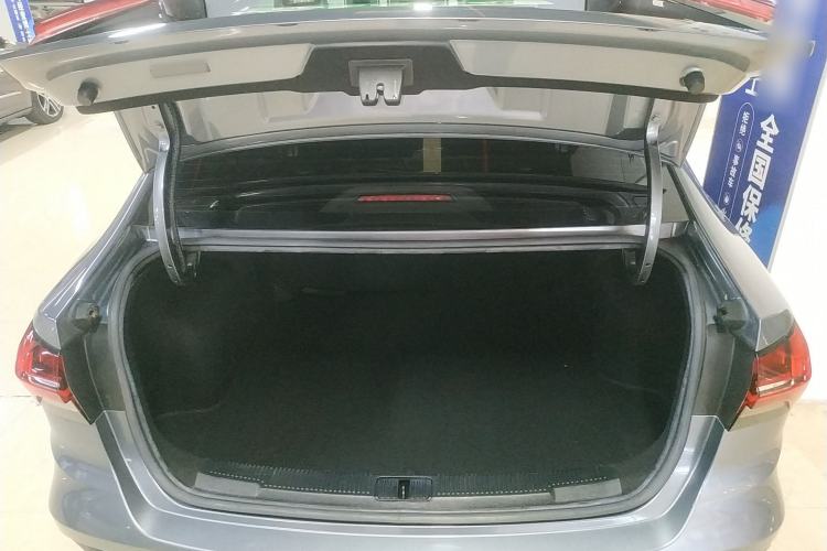 Used Roewe i5 2021 1.5L CVT Diamond Edition Trunk