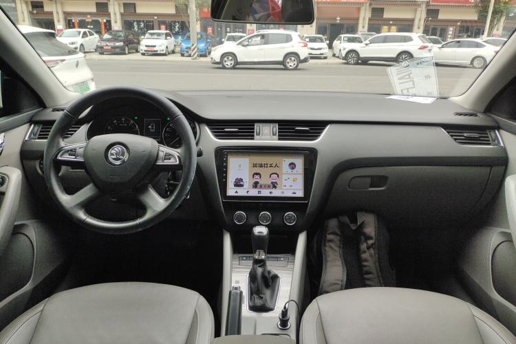 Used Skoda Octavia 2015 1.6L Automatic Yijun Edition
