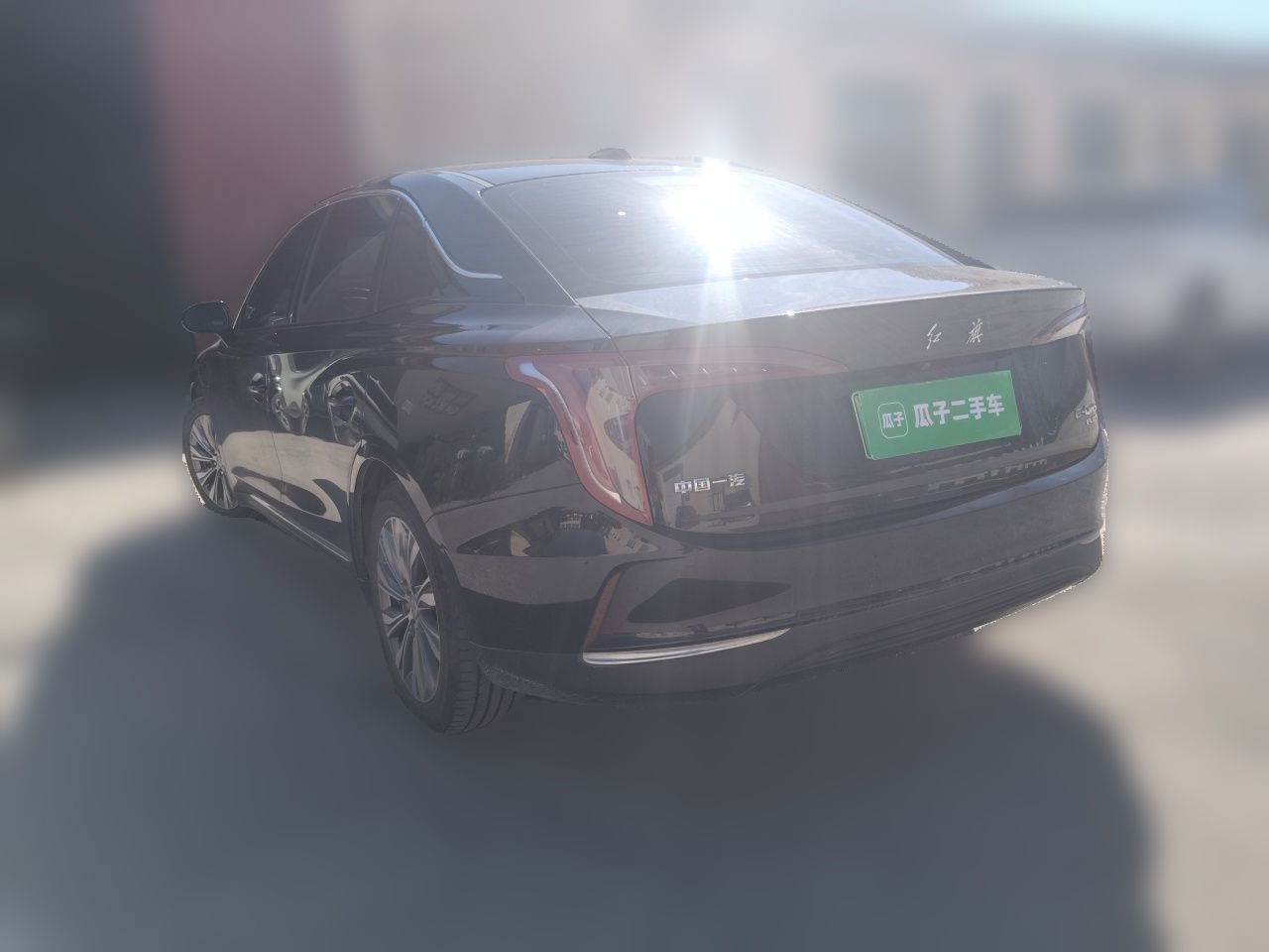 Hongqi E-QM5 2024 610 km PLUS — снимка 4