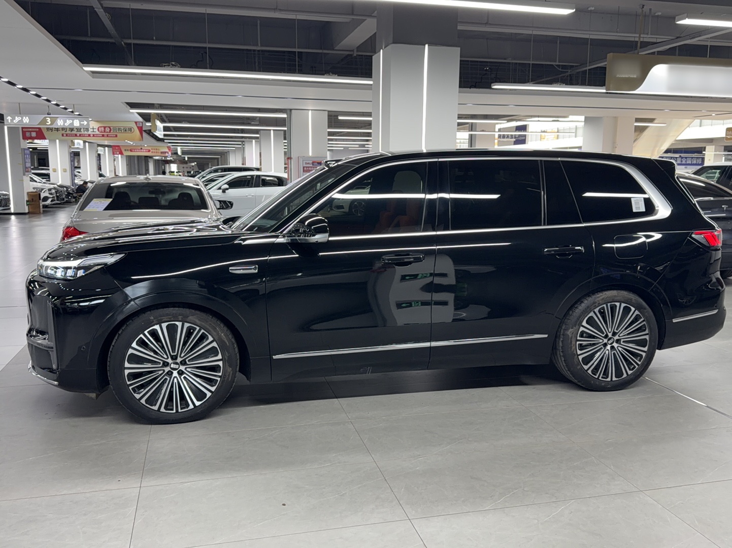 Geely Galaxy M9 2025 Model 210km Four-Wheel-Drive Leading Edition — снимка 4