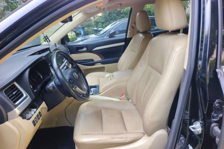 Used Toyota Highlander 2017 2.0T Four-Wheel Drive Luxury Edition 7 Seats