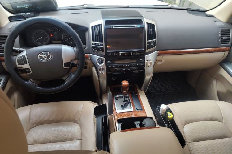 Used Toyota Land Cruiser 2012 4.0L Automatic VX