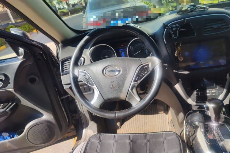 Used GAC Trumpchi GS5 2013 1.8T Automatic Two-Wheel Drive Elite Edition Steering Wheel