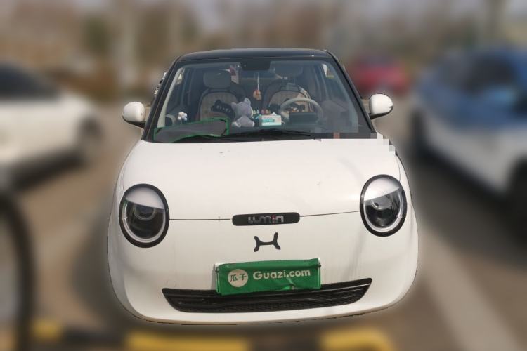 Used CHANGAN NEVO Lumin 2024 205km Orange Wind Edition Front