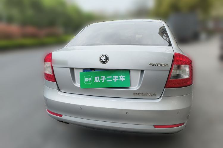 Used Skoda Octavia 2013 2.0L Automatic Yijie Edition Rear