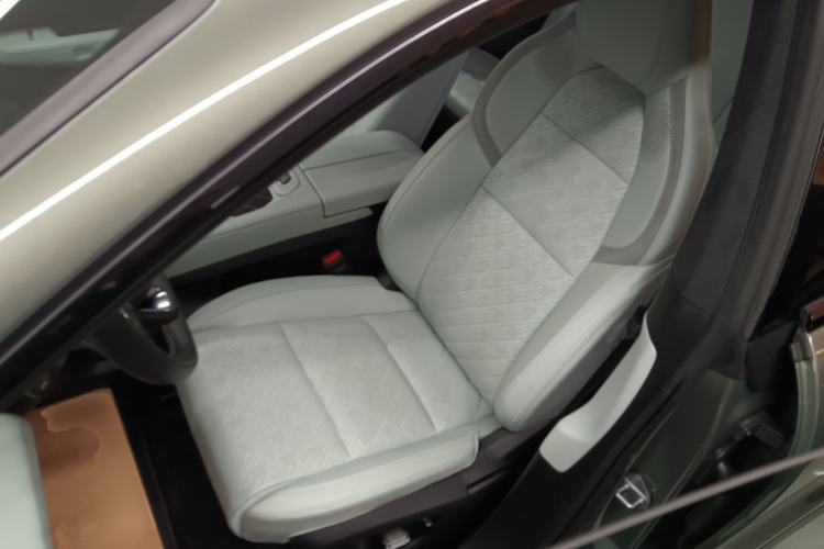 Used Zeekr 001 2025 WE Edition 100 kWh Rear-Wheel Drive
