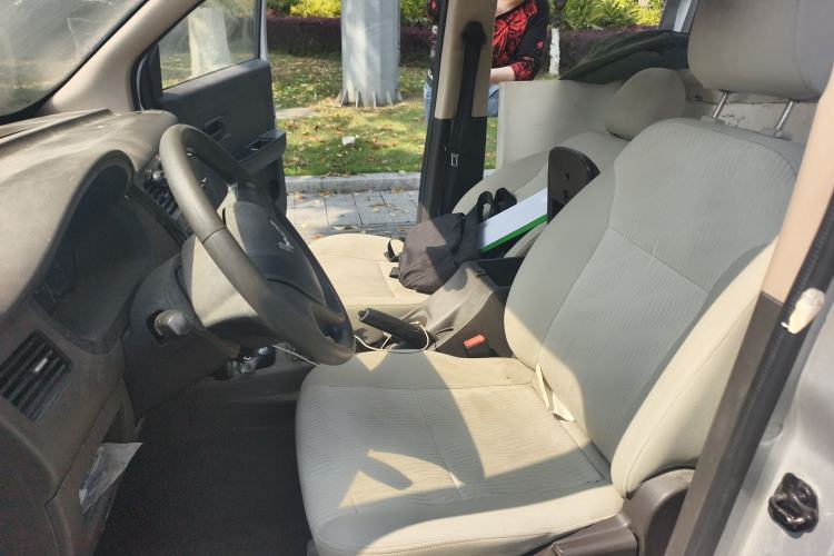 Used Wuling Rongguang V 2016 1.5L Standard Version
