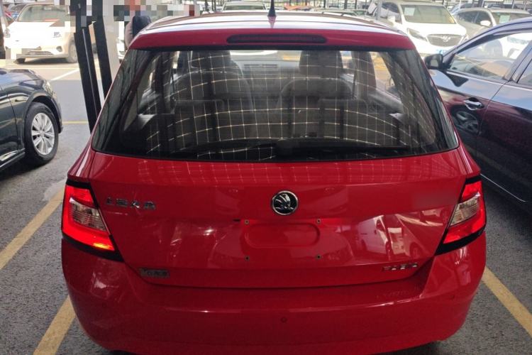 Used Skoda Fabia 2016 1.4L Automatic Car Enjoy Edition
