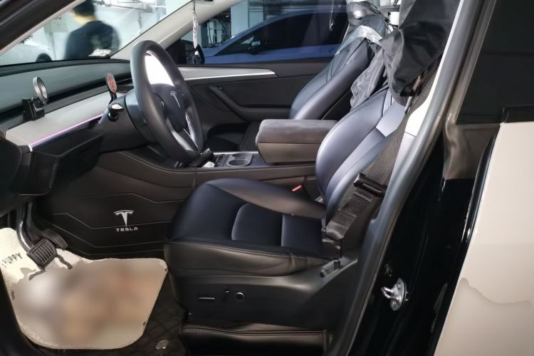 Used Tesla Model Y 2023 Rear-Wheel-Drive Version Left Front Seat