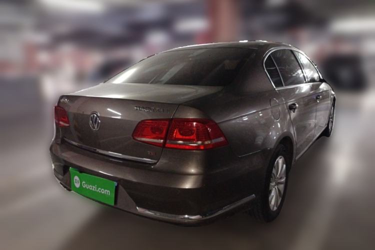 Used Volkswagen Magotan 2015 1.8TSI Luxury Model Rear Right 45 Deg