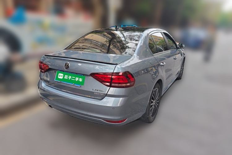 Used Volkswagen Lavida 2015 1.6L Automatic Fashion Edition