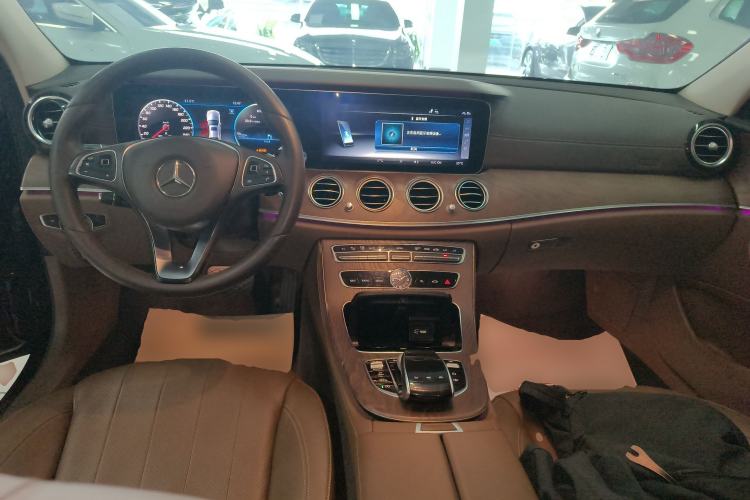 Used Mercedes-Benz E-Class 2018 Facelift E 300 L Luxury Edition
