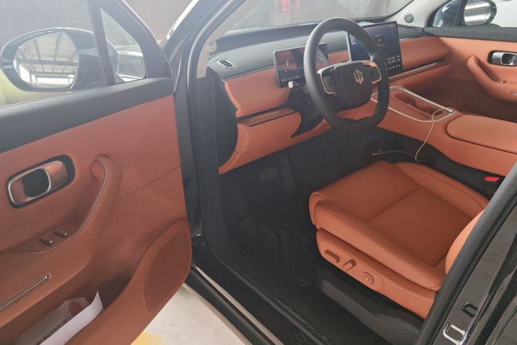 Used Leapmotor C16 2026 Extended-Range 280 LiDAR Zhizun Edition 6 Seats
